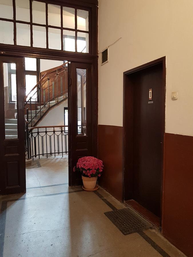 Classic Style Apartment ベオグラード エクステリア 写真